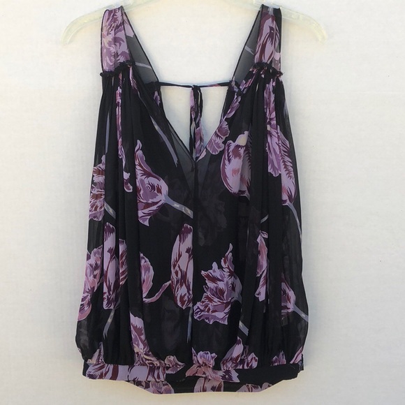 👽Free People Sheer pleated v neck hibiscus top - Picture 2 of 8